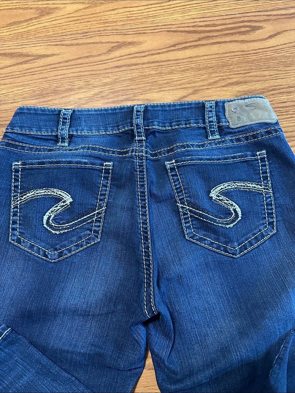Silver Jeans Women's Indigo Skinny Jeans with Contrasting Stitch